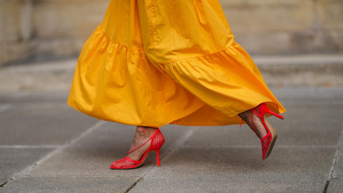 8 Kleider, die Curvy-Frauen besonders gut stehen