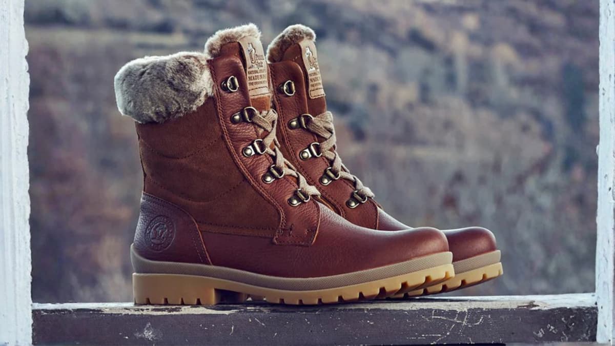 Wärmende Stiefel mit Schnürung von Panama Jack