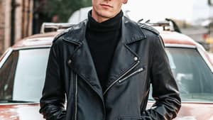 Mann in Lederjacke