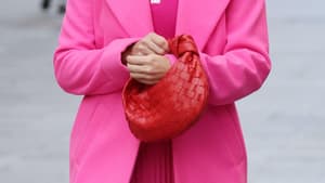 Handtasche rot