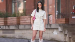 Frau in Kleid