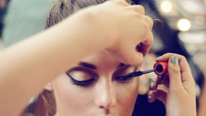 Frau Wimperntusche