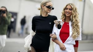 Emili Sindlev und Leonie Hanne Streetstyle Fashion Week