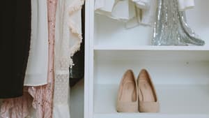 Kleiderschrank