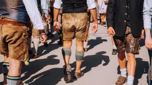 Männer in Lederhosen