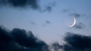 Neumond am Nachthimmel