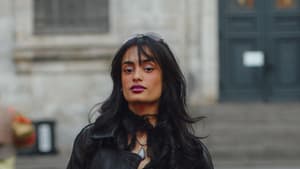 Schwarze voluminöse Haare