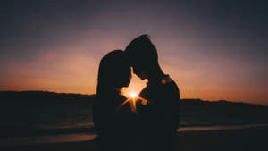 Pärchen vor Sonnenuntergang