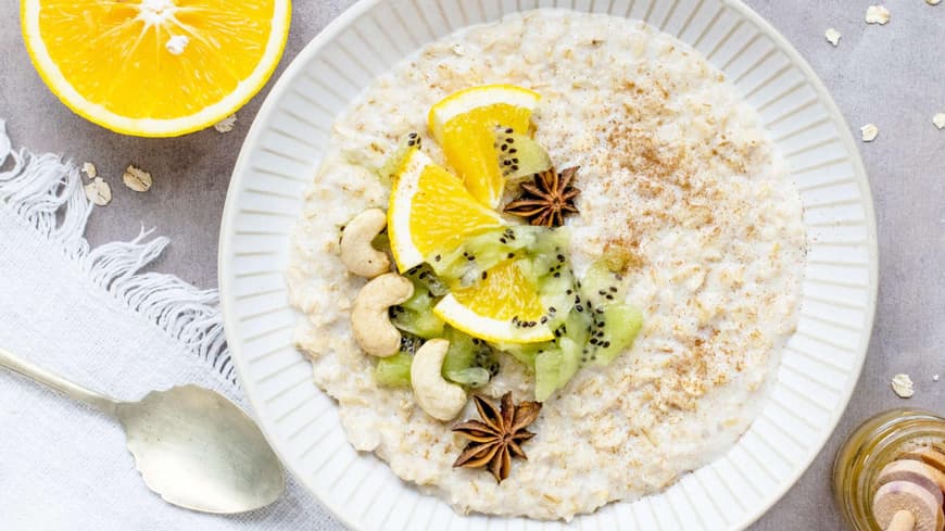 Porrdige mit Obst und Nüssen