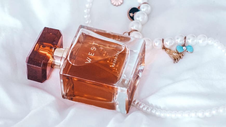 Parfum mit Schmuck