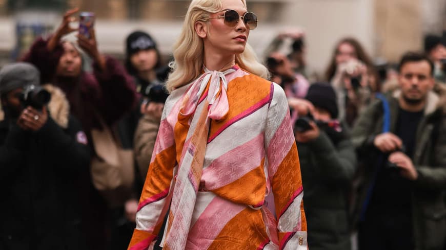 Frau mit Kleid Fendi