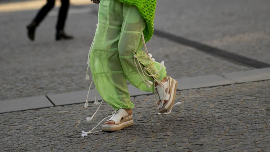 Sandalen mit Plateau