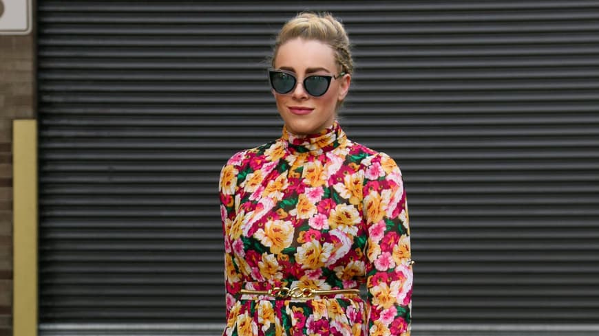 Frühlingskleider: Streetstyle mit Blumenkleid