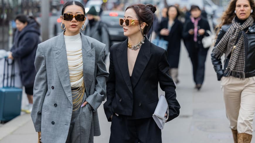Zwei Frauen mit Anzug Streetstyle