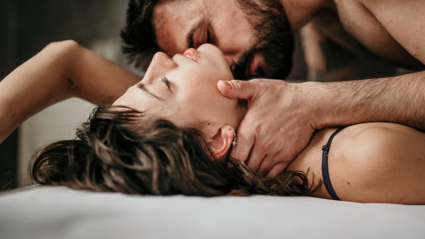 Sex außerhalb der Ehe kann die Beziehung beleben.
