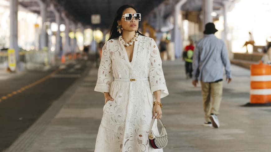 Streetstyle mit langem Kleid mit Ärmeln