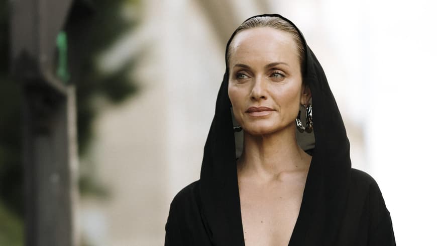 Frau auf der Fashion Week