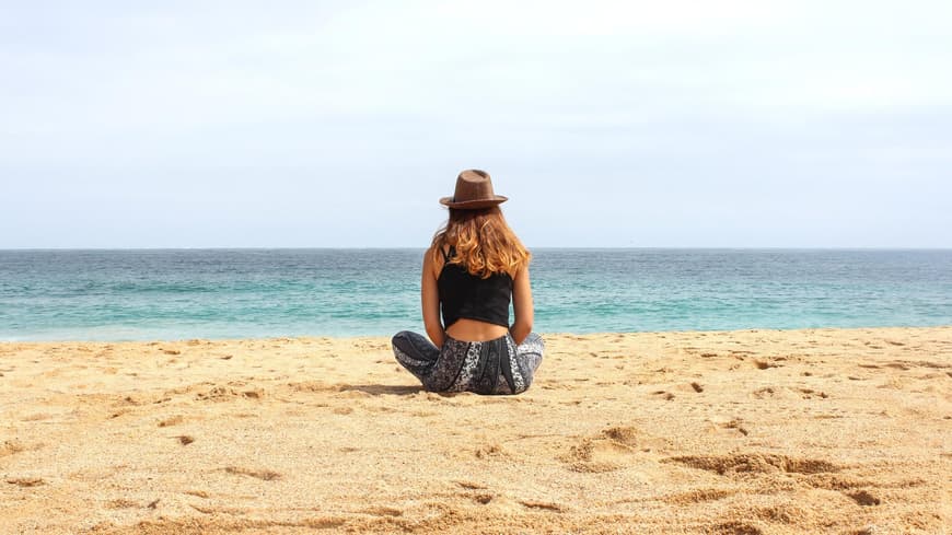 Frau am Strand