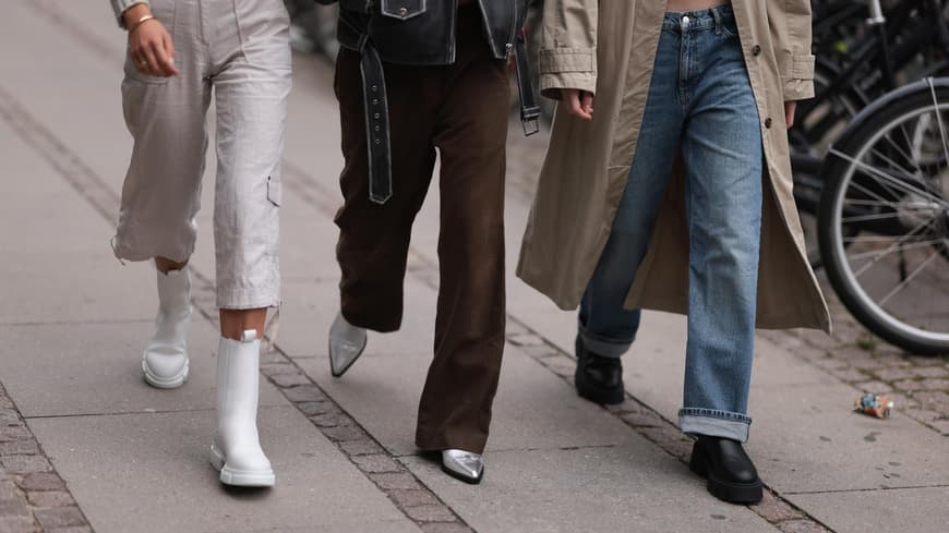 3 Frauen in Stiefeln