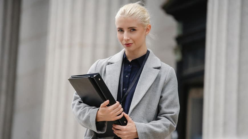 Frau mit Business Look