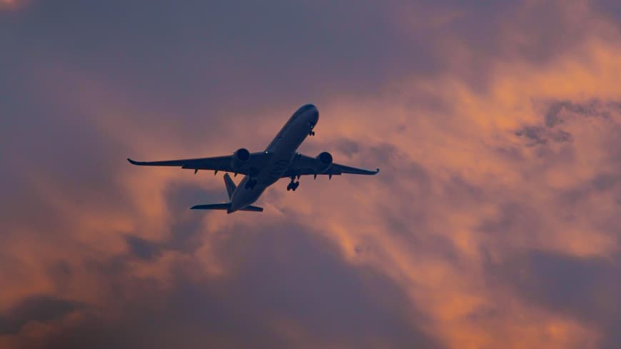 Flugzeug Wolken