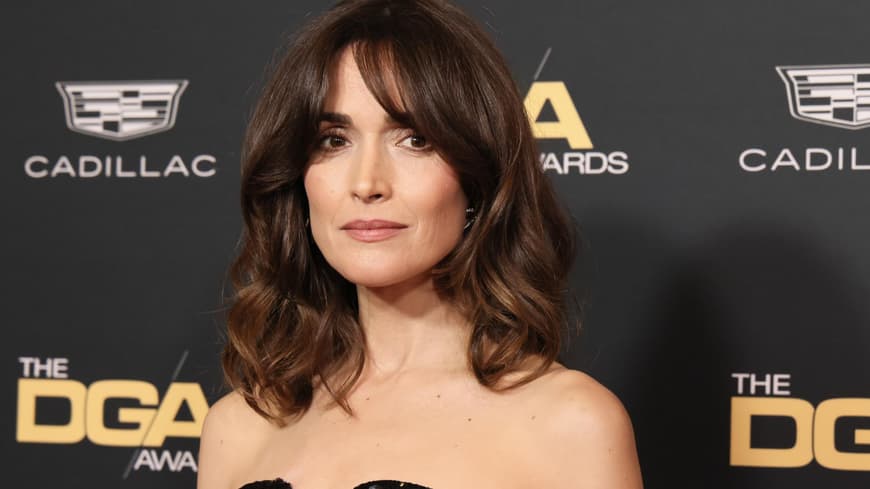 Rose Byrne mit Wasserfall-Pony