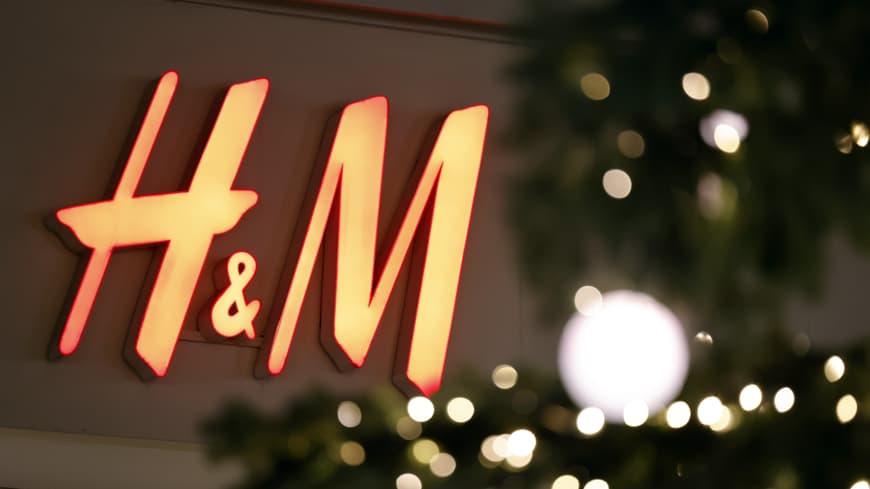 H&M Logo an Weihnachten