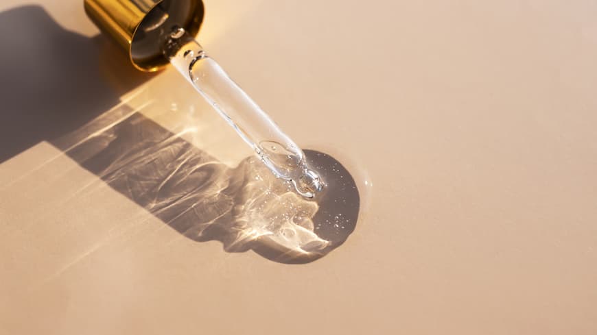 Pipette mit Flüssigkeit