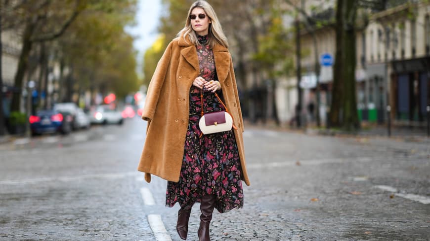 Stylish gekleidete Frau