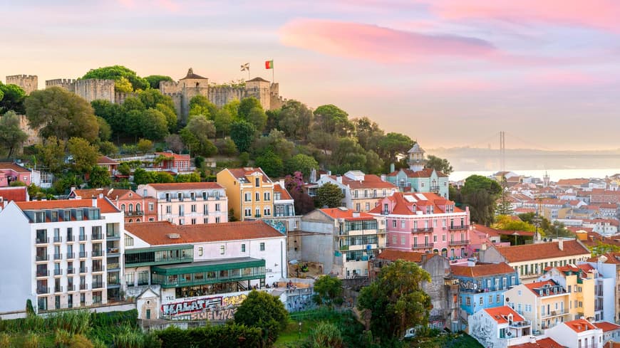 Ein Blick auf die bunten Häuser von Lissabon.
