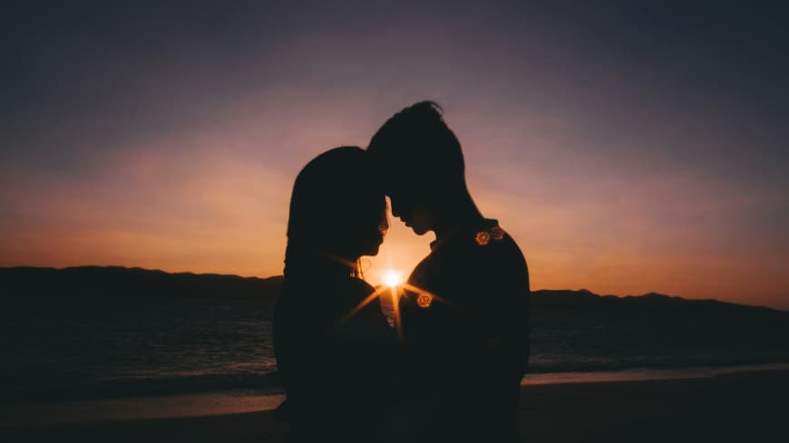 Pärchen vor Sonnenuntergang
