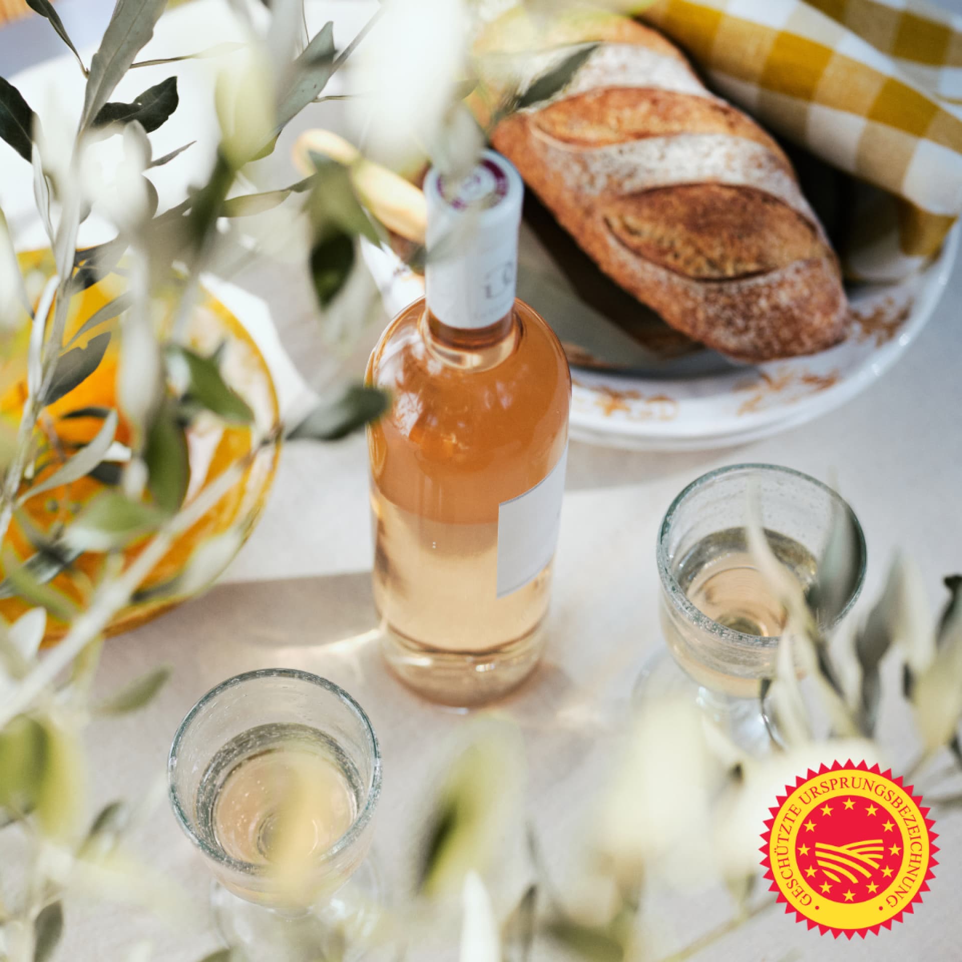 Europäischer Rosé g. U. passt perfekt zum französischen Baquette