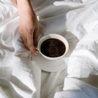 Kaffee vor dem Sex Kaffee im Bett