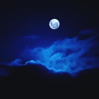 Vollmond am Nachthimmel 