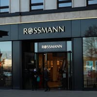 Ab jetzt gibt es Judith Williams Cosmetics bei Rossmann Rossmann Filiale