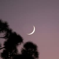 Himmel mit Sichelmond