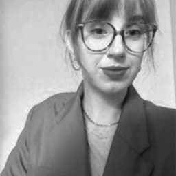 Autorenprofil von Stella Teige