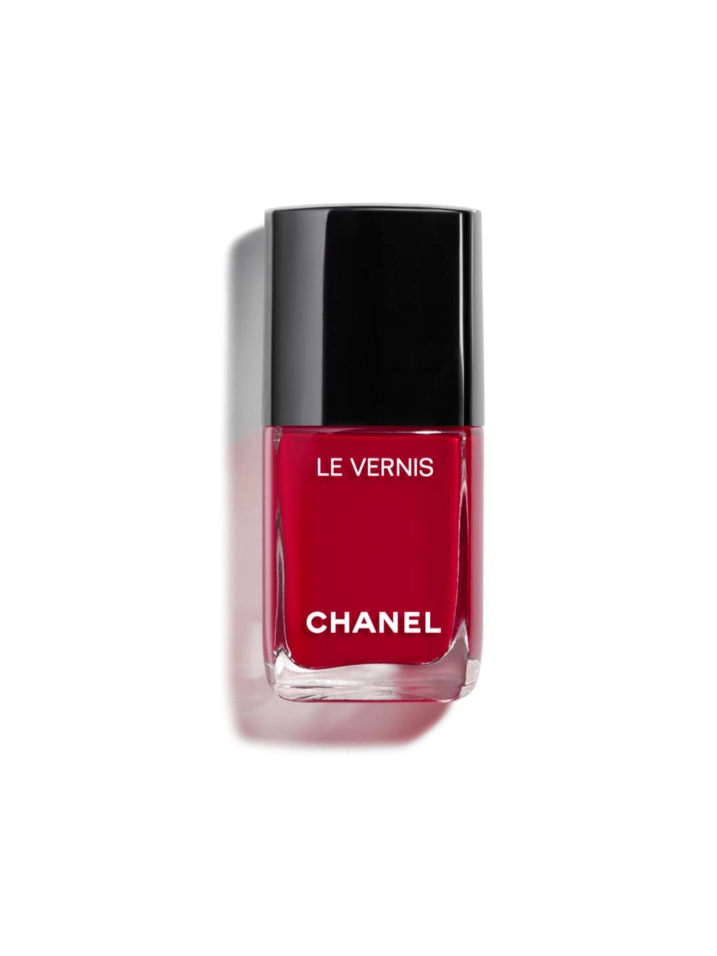 Nagellack Gucci blau