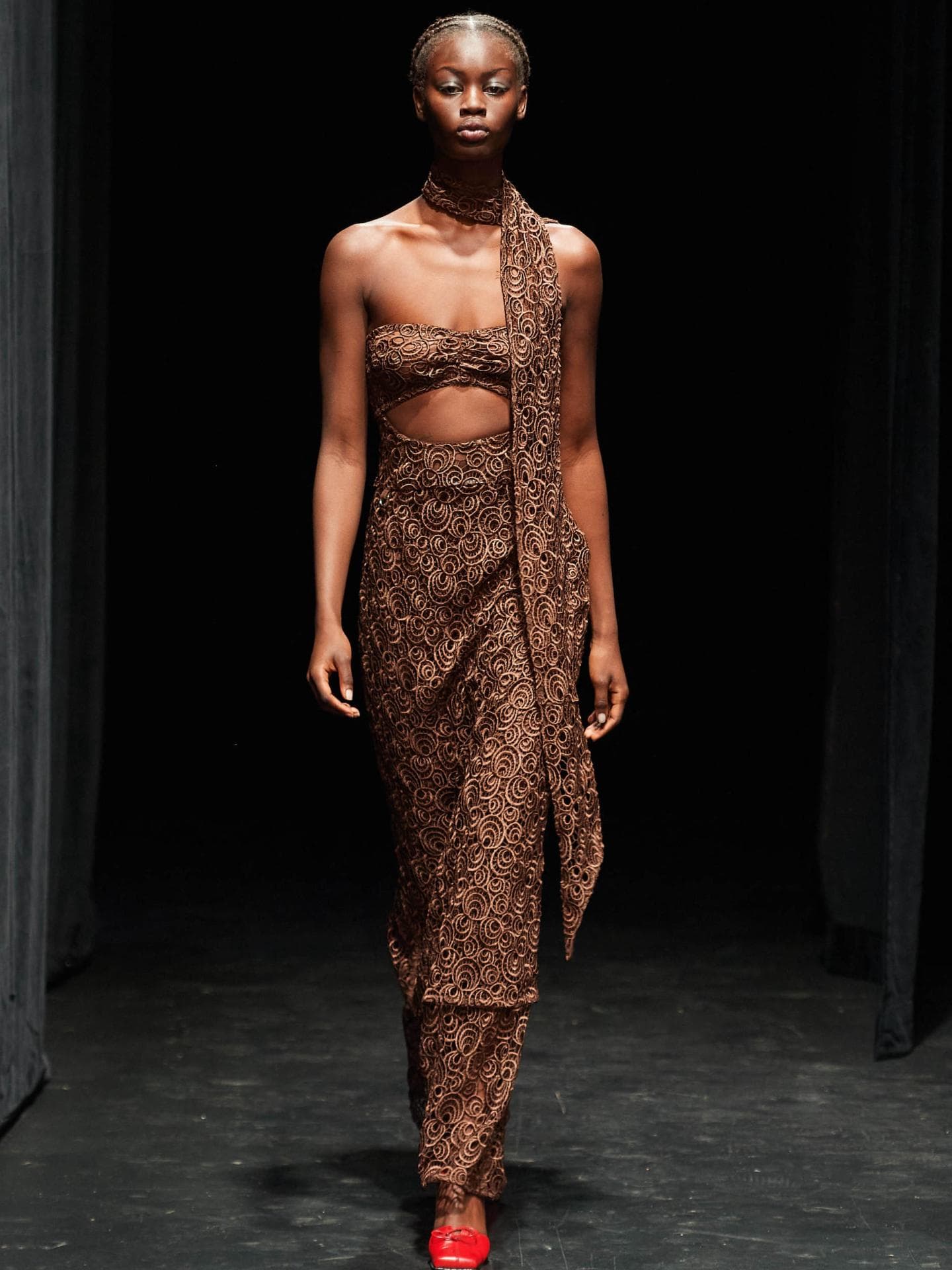 Saks Potts AW23 Runway