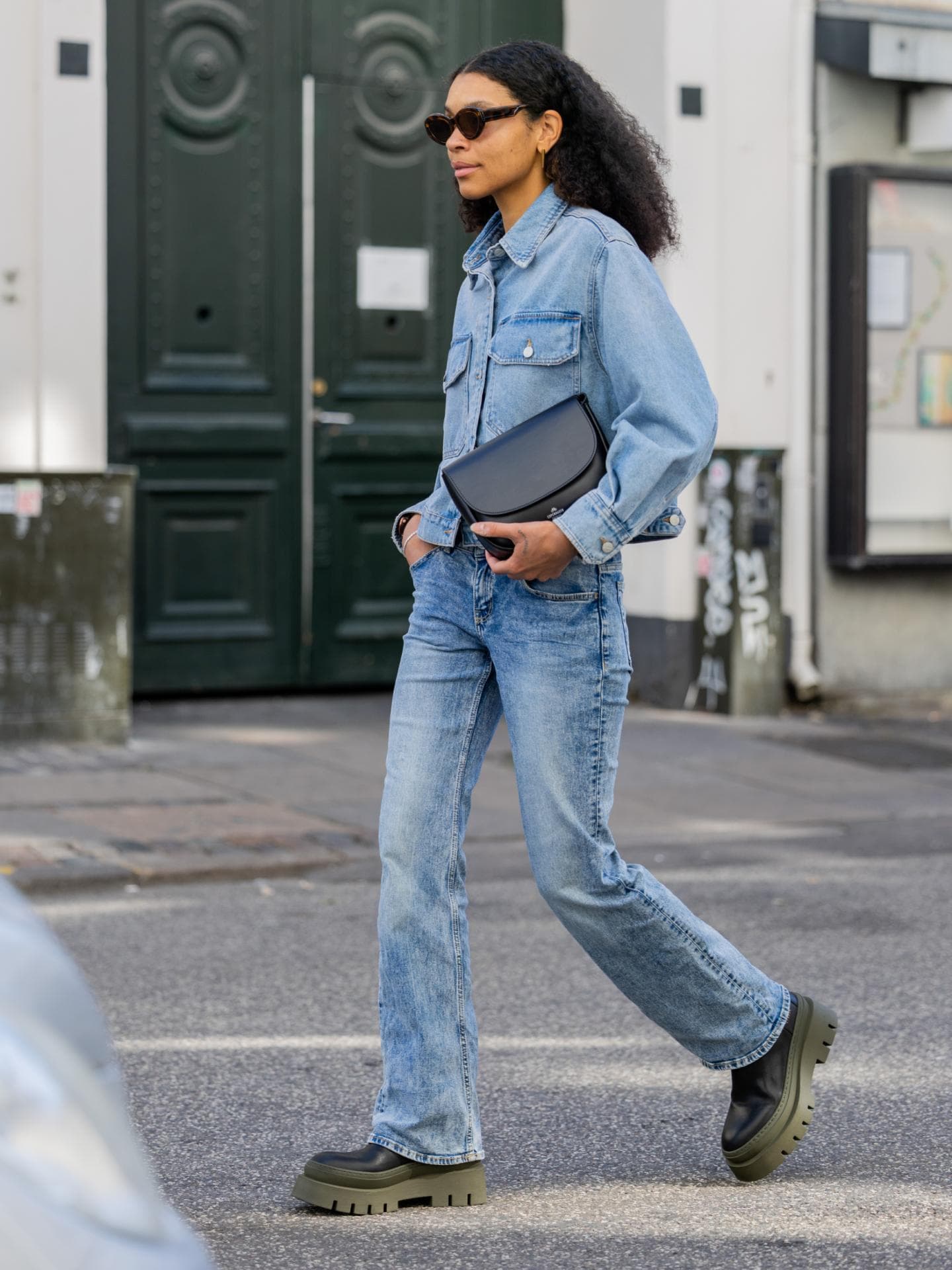 Streetstyle: Jeansjacke kombinieren