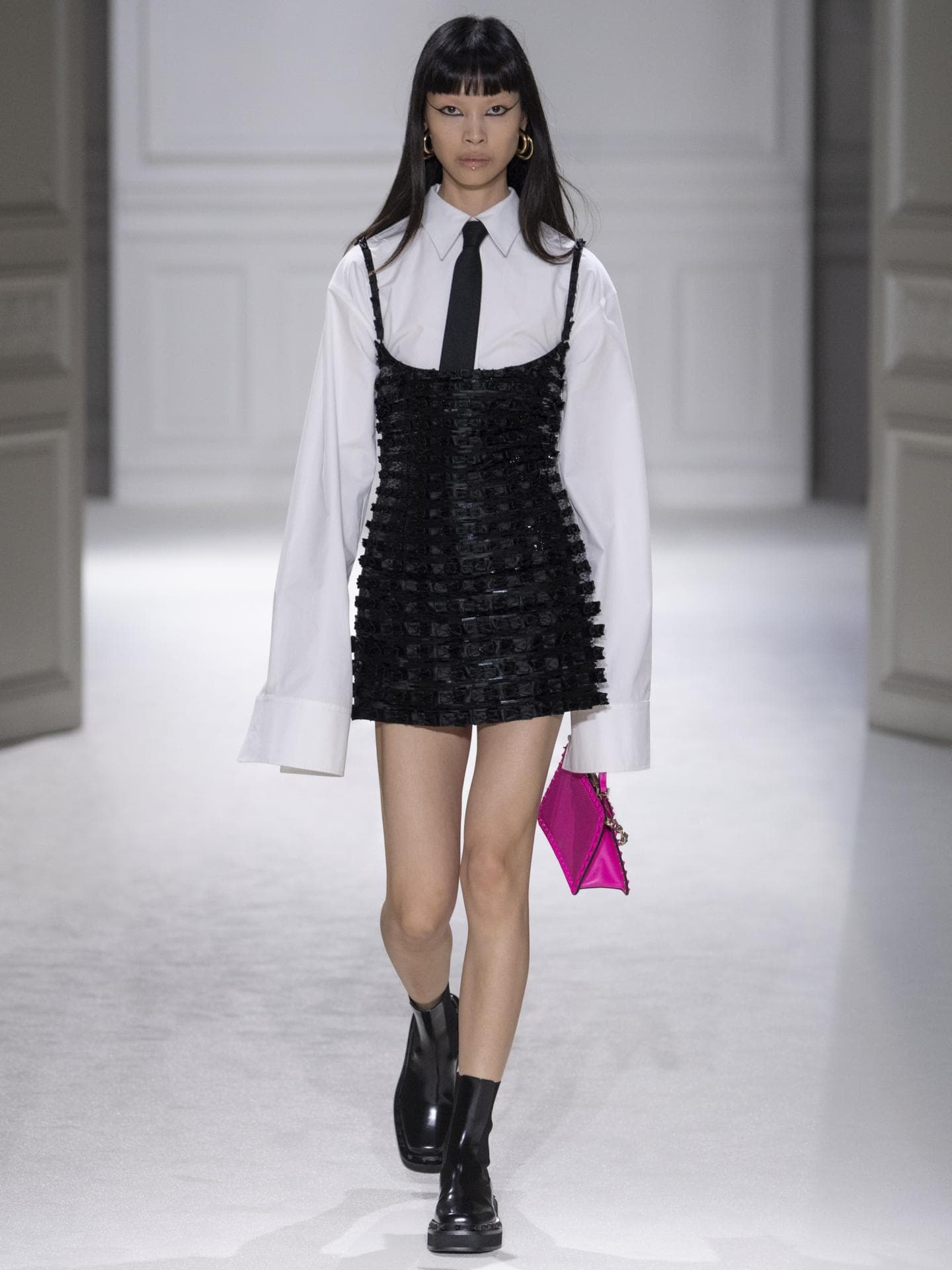 Valentino Herbst Winter 2023 Runway