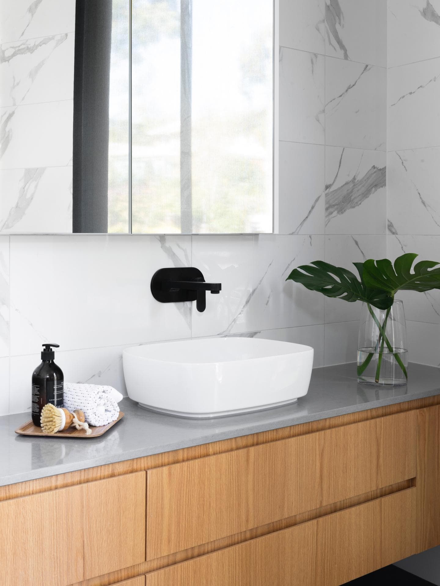 Badezimmer Waschbecken Spiegel