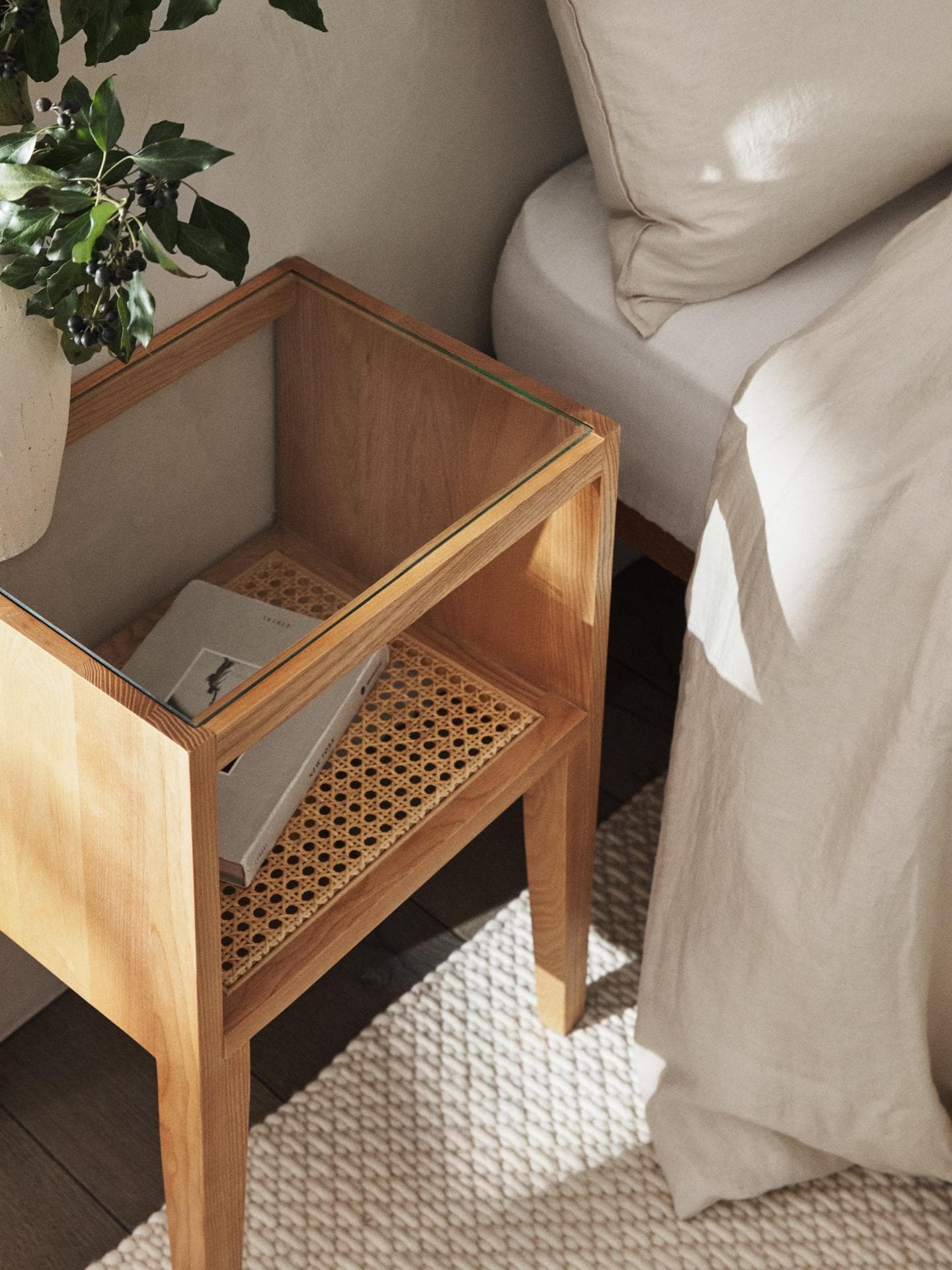 NACHTTISCH AUS HOLZ Zara Home