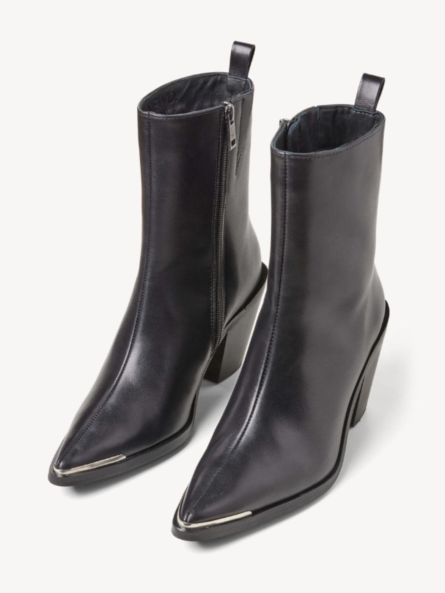 Schwarze Stiefelette von Newd.Tarmaris