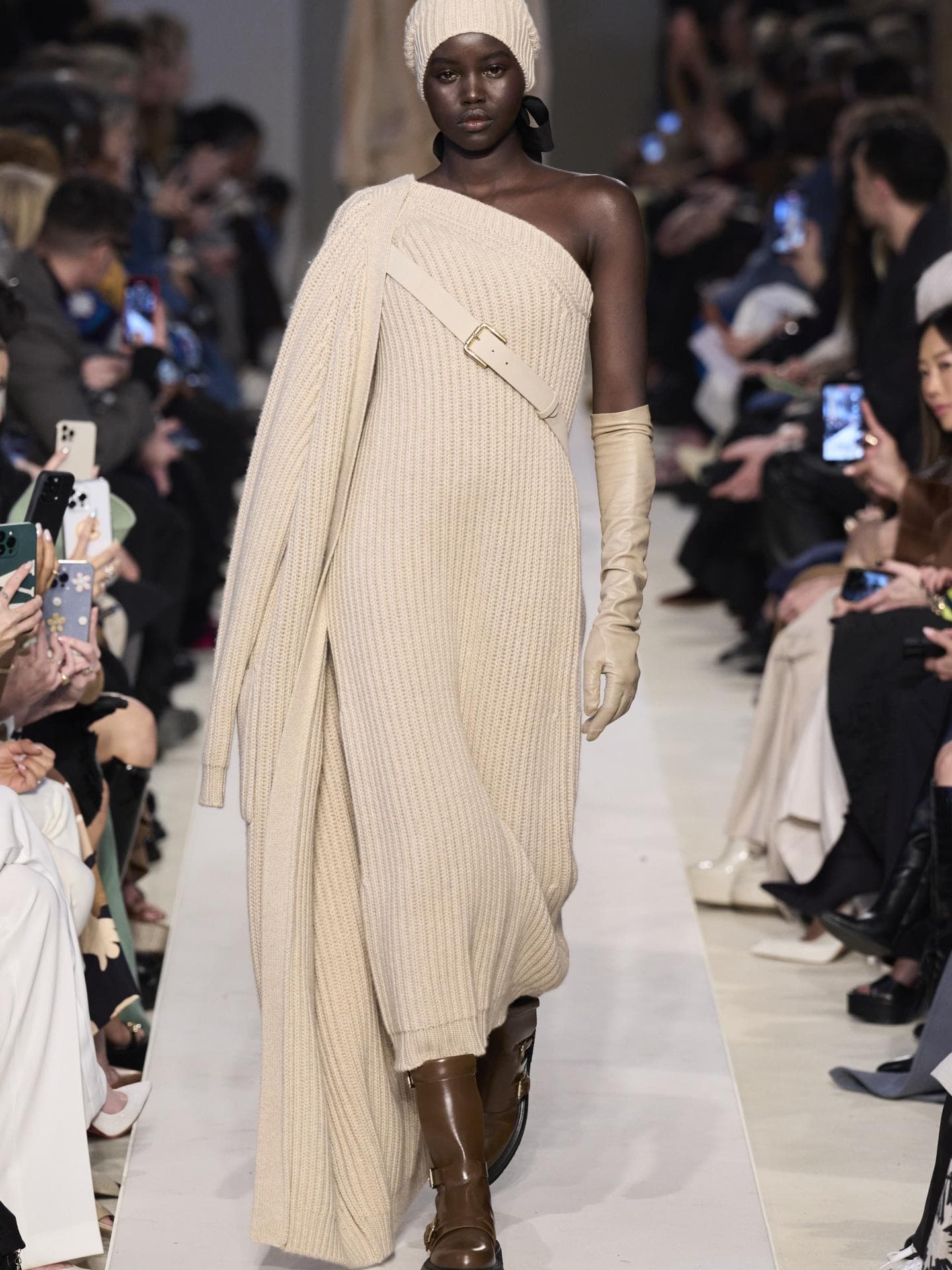 Max Mara Herbst Winter 2023