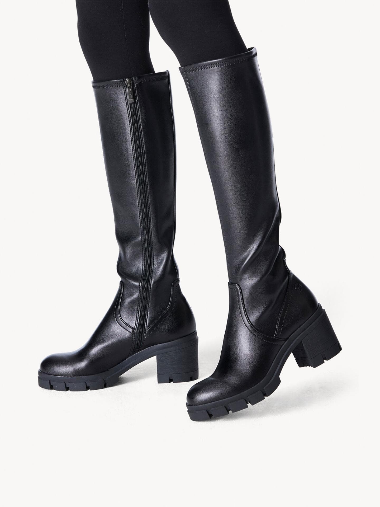 Stiefel mit Absatz in Schwarz