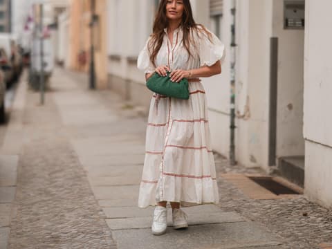 Kleid Sneakers