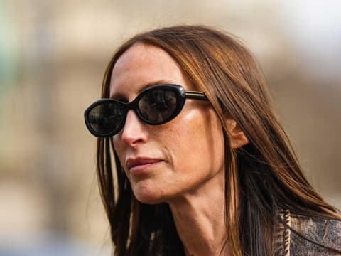 Frau mit Sonnenbrille Frau mit Sonnenbrille