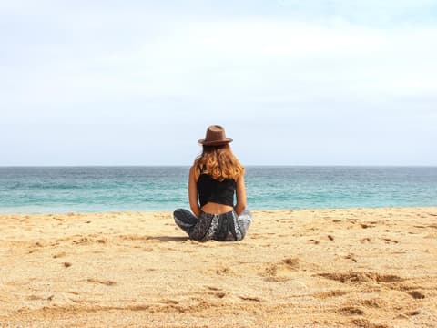 Frau am Strand