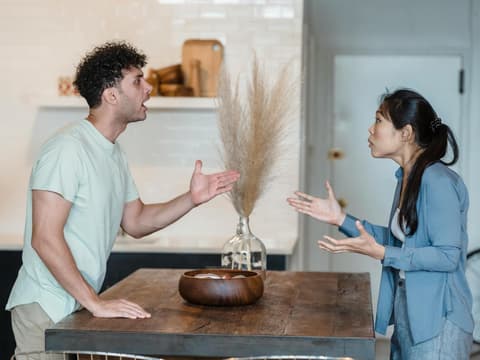 Paar hat Streit Mann und Frau – ein Paar streitet